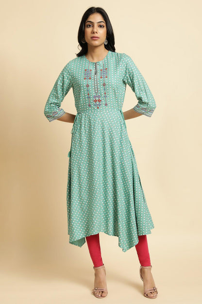 Green Embroidered Plus Size Asymmetric kurta - wforwoman