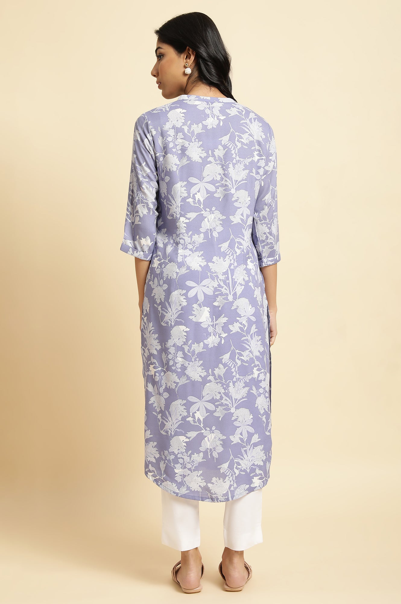 Blue Floral Printed Mandarin Collar kurta