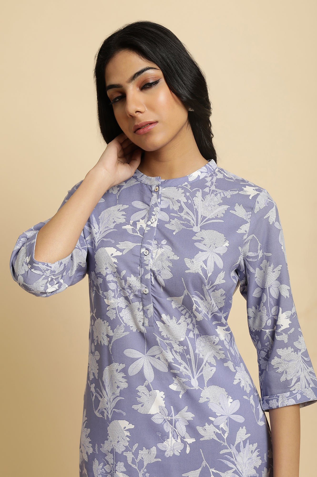 Blue Floral Printed Mandarin Collar kurta