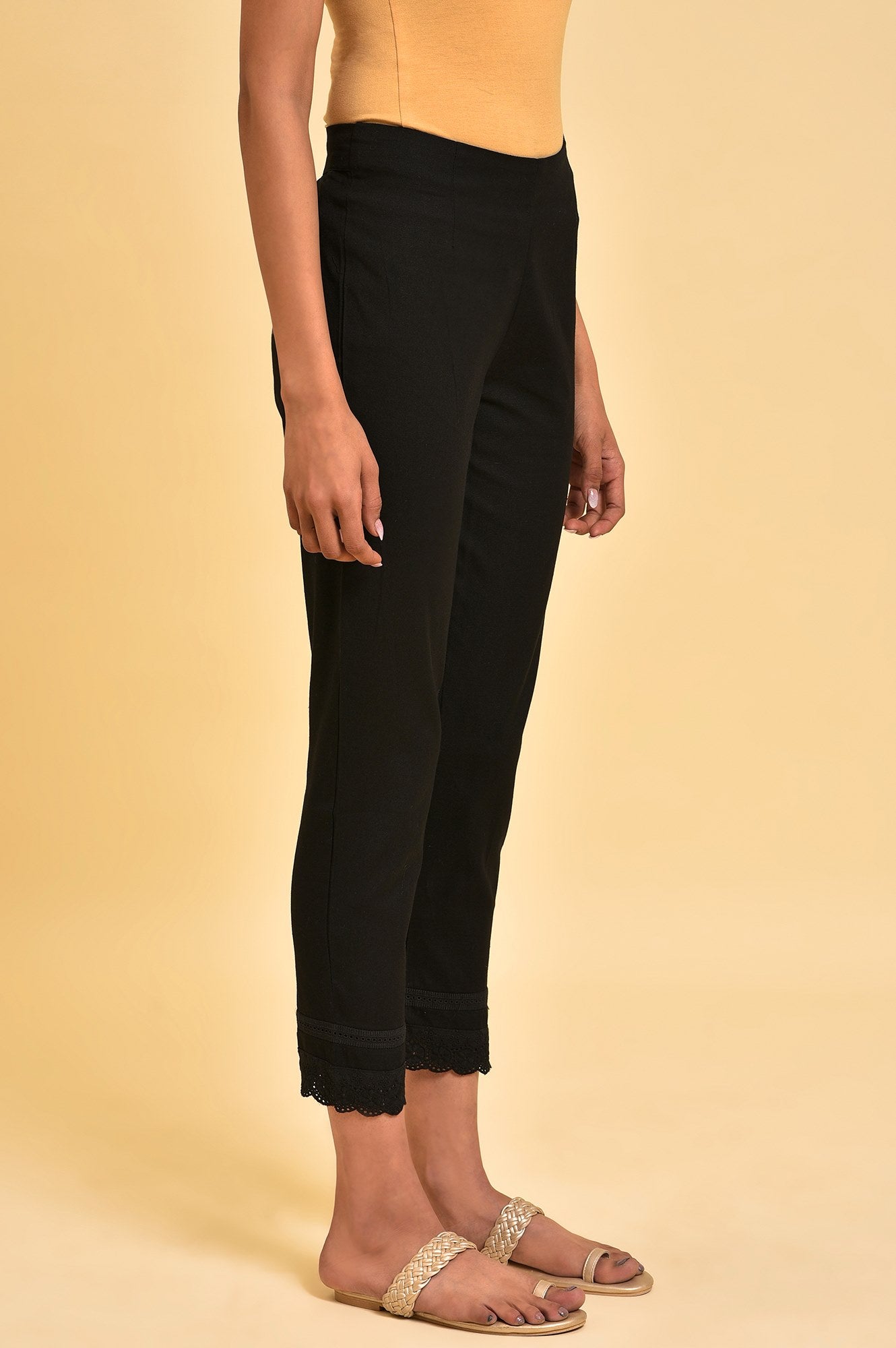 Black Solid Slim Pants