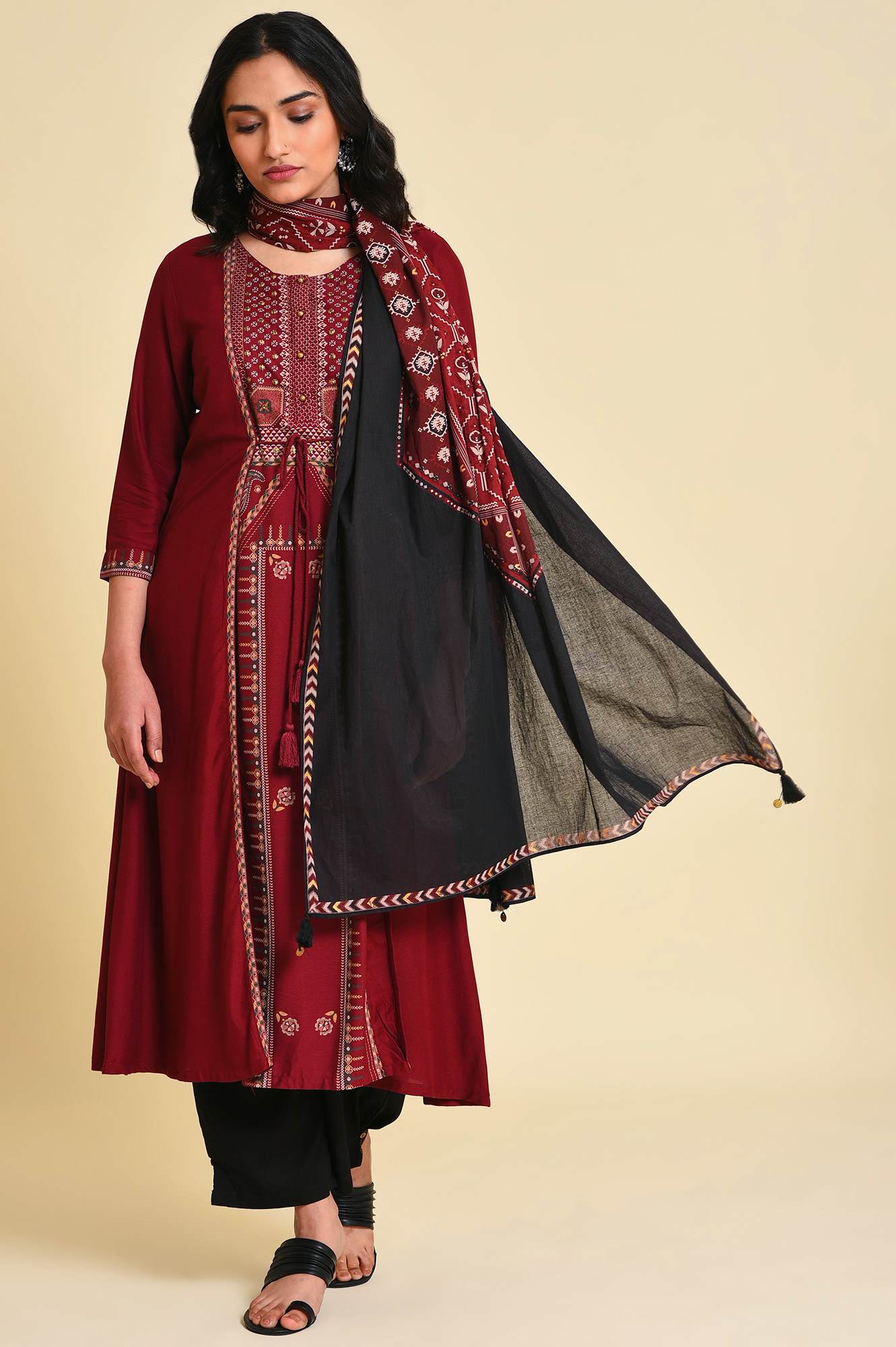 Red And Black Printed Dupatta