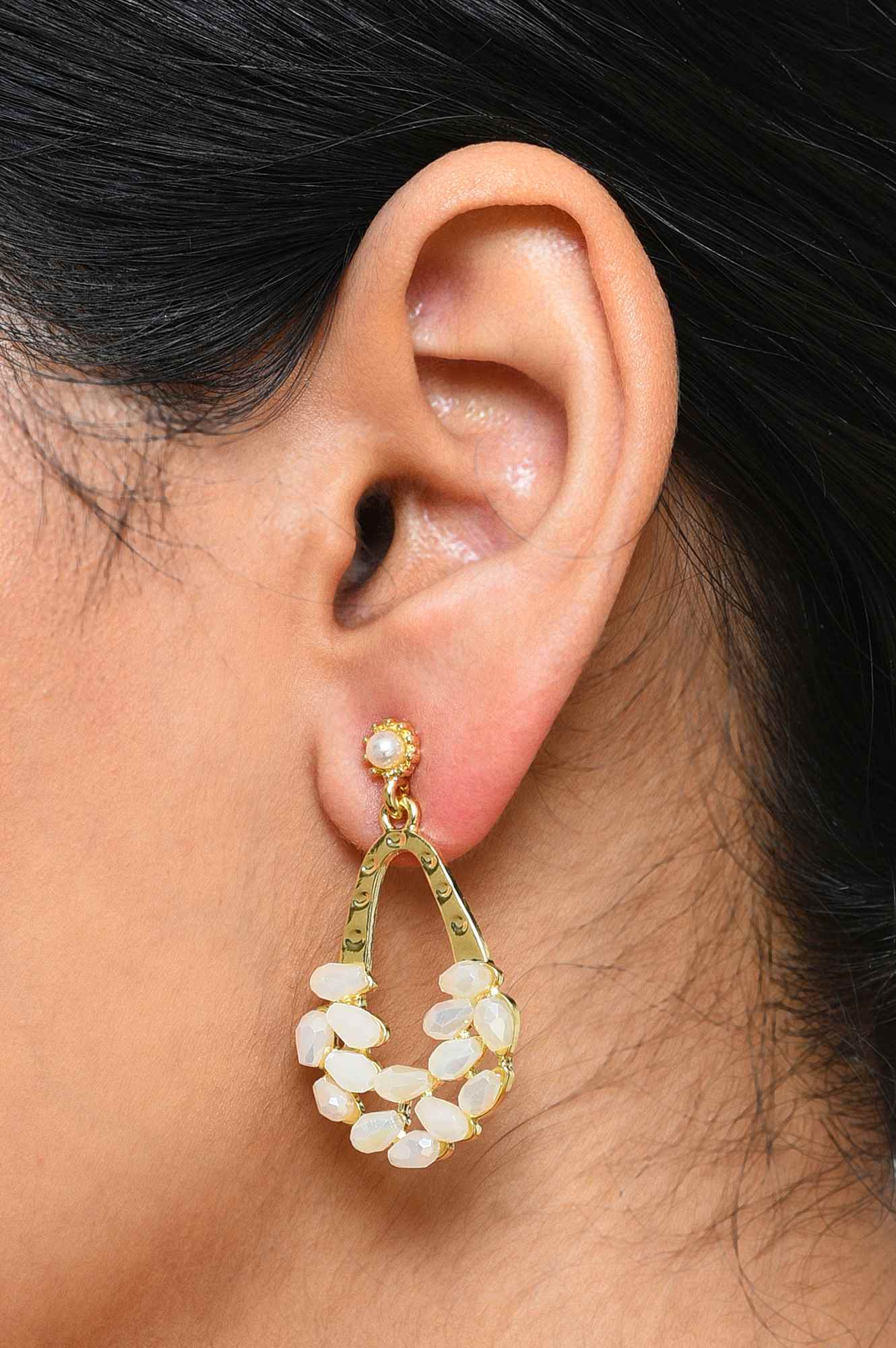 Biege Summer Drop Earrings