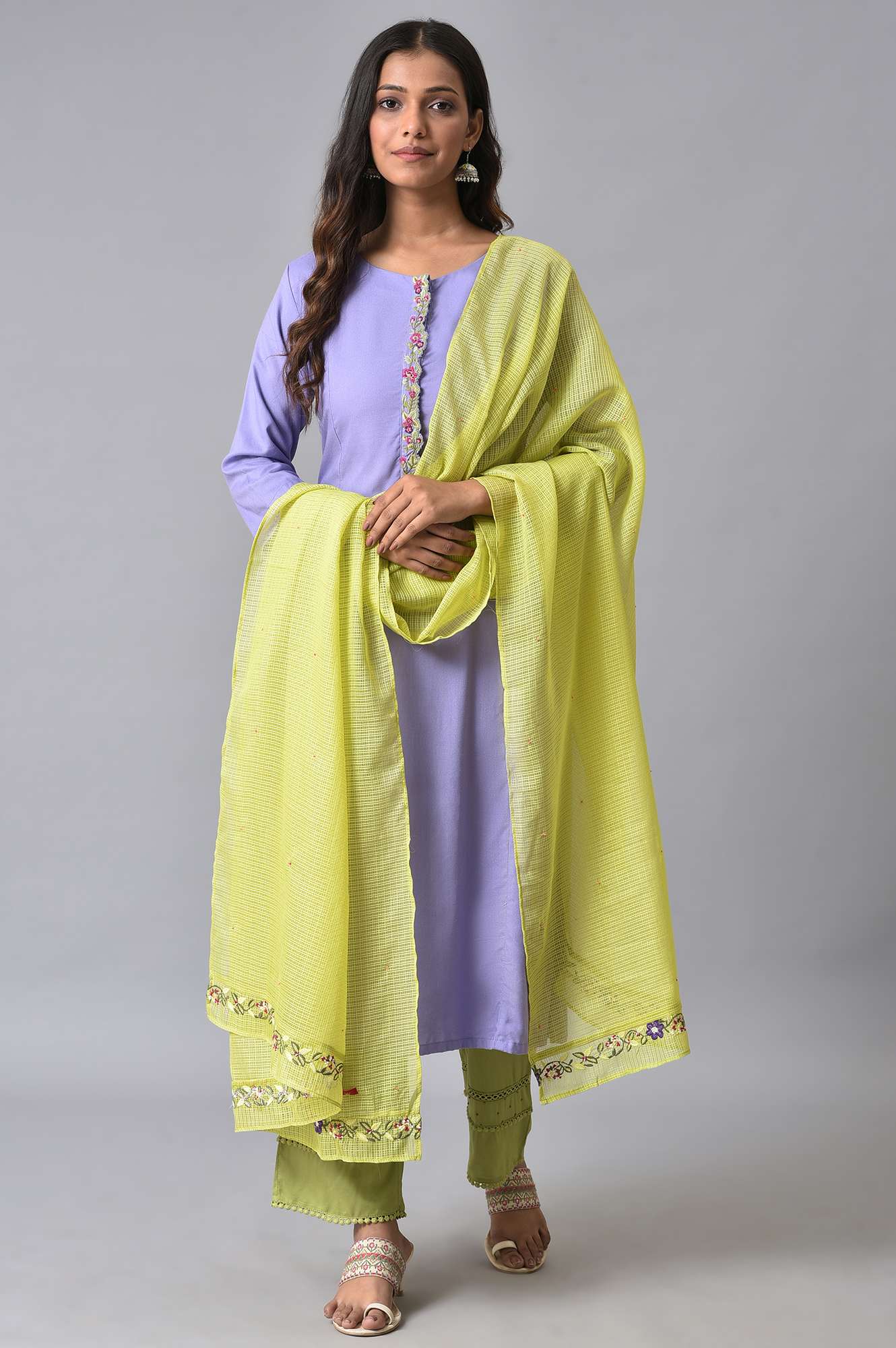 Purple Embroidered kurta Set