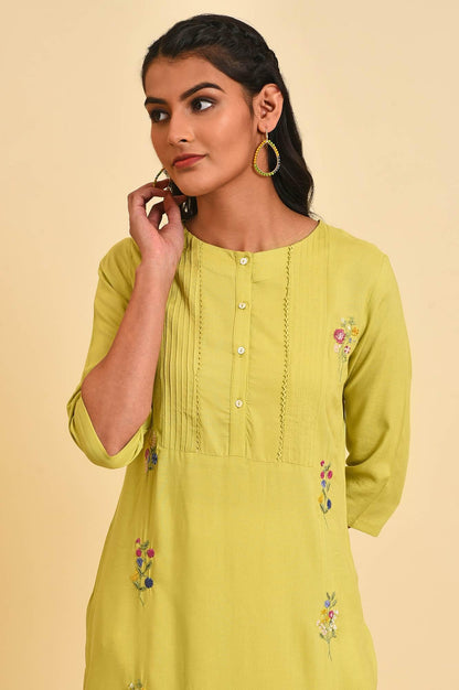 Green Embroidered Summer kurta Set - wforwoman