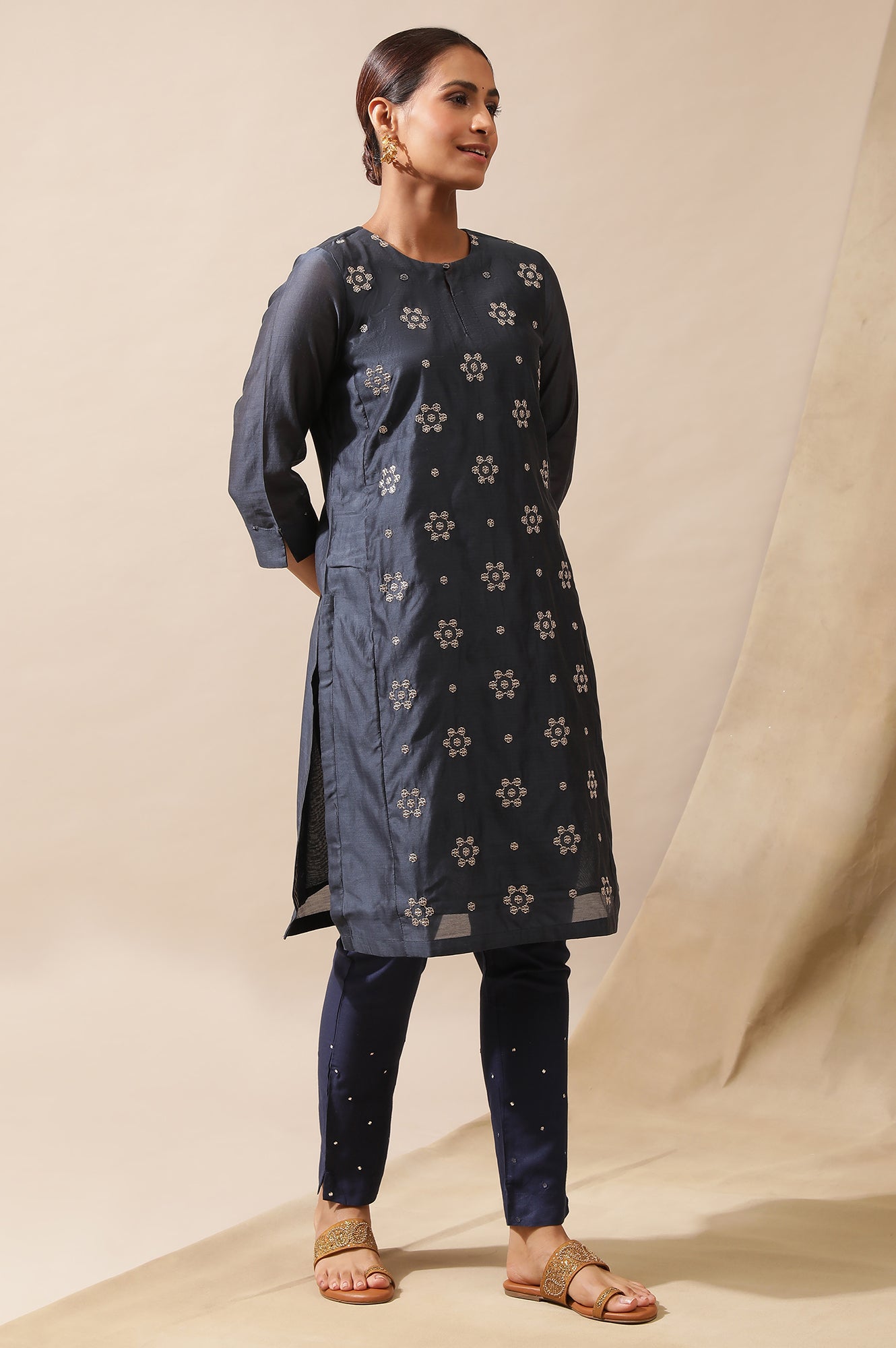 Navy Blue Embroidered Kurta In Cotton Silk