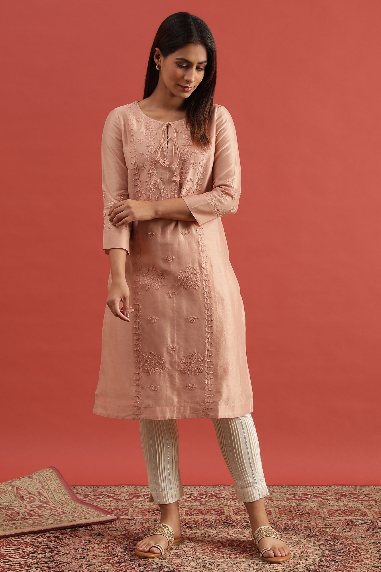 Light Pink Chikankari Kurta In Cotton Silk