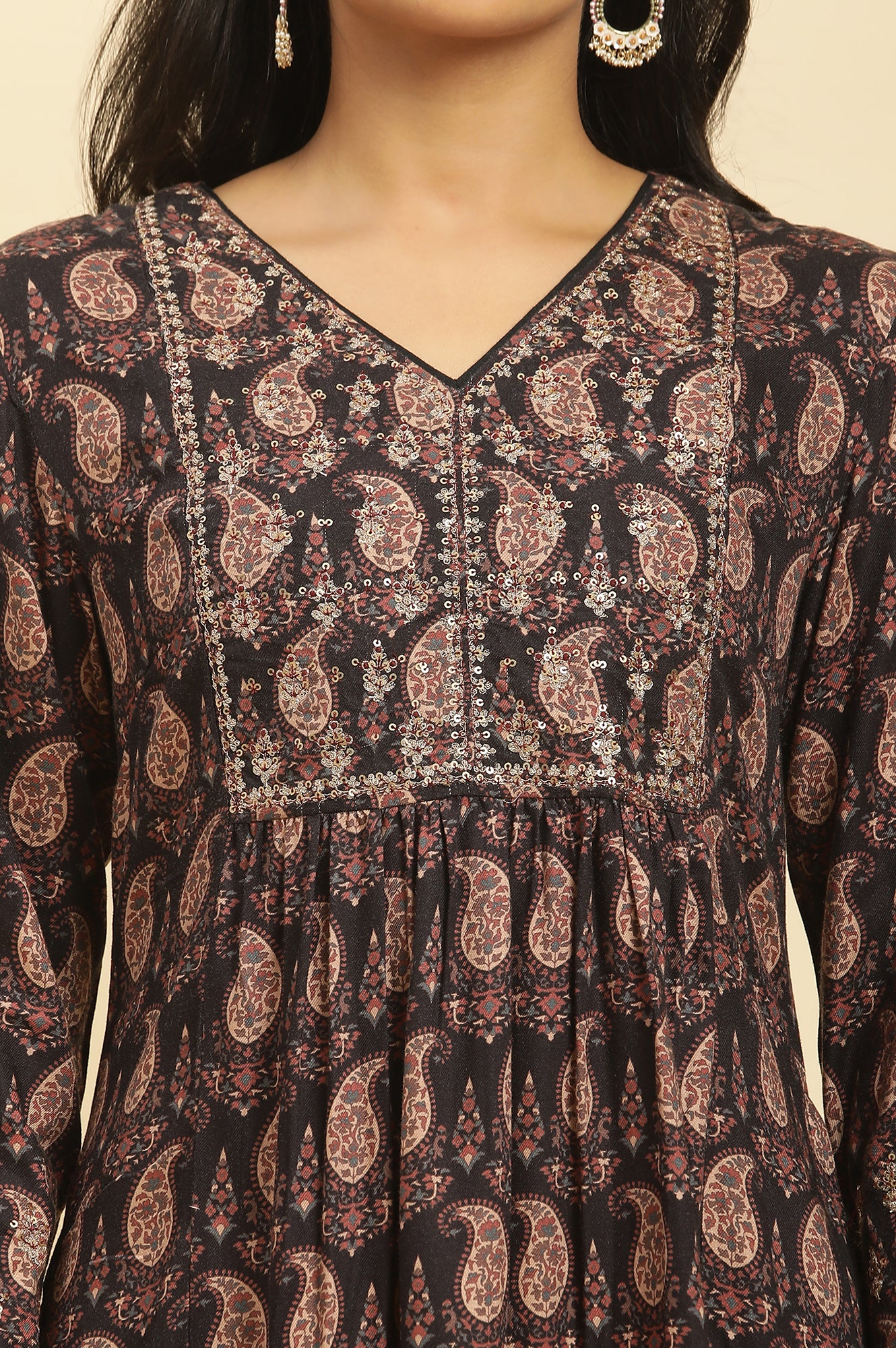 Black Paisley Printed Kurta With Kasab Embroidery