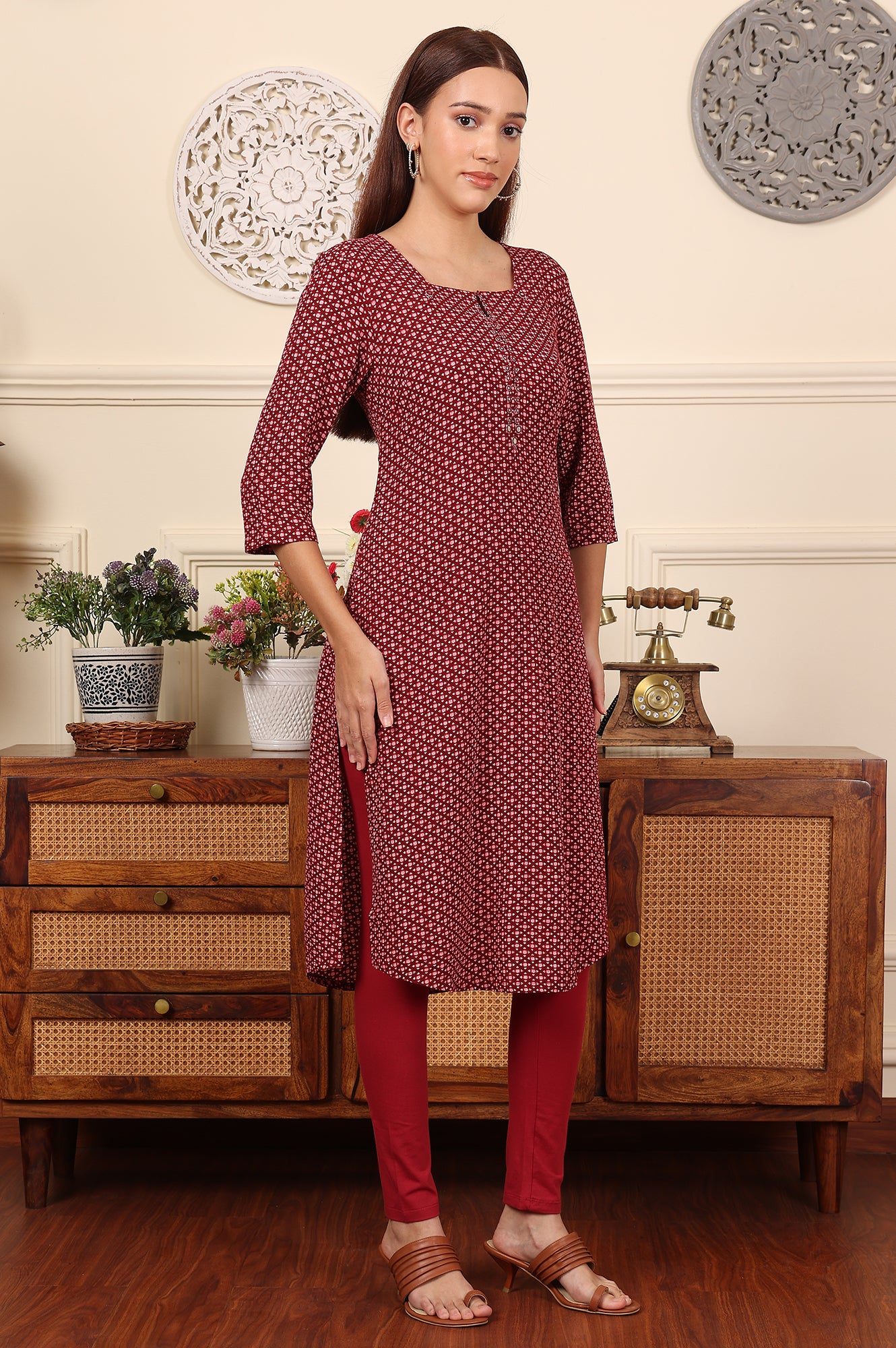 Tureodur Red Geometric Printed Rayon Crepe Kurta With Mirror Work - wforwoman