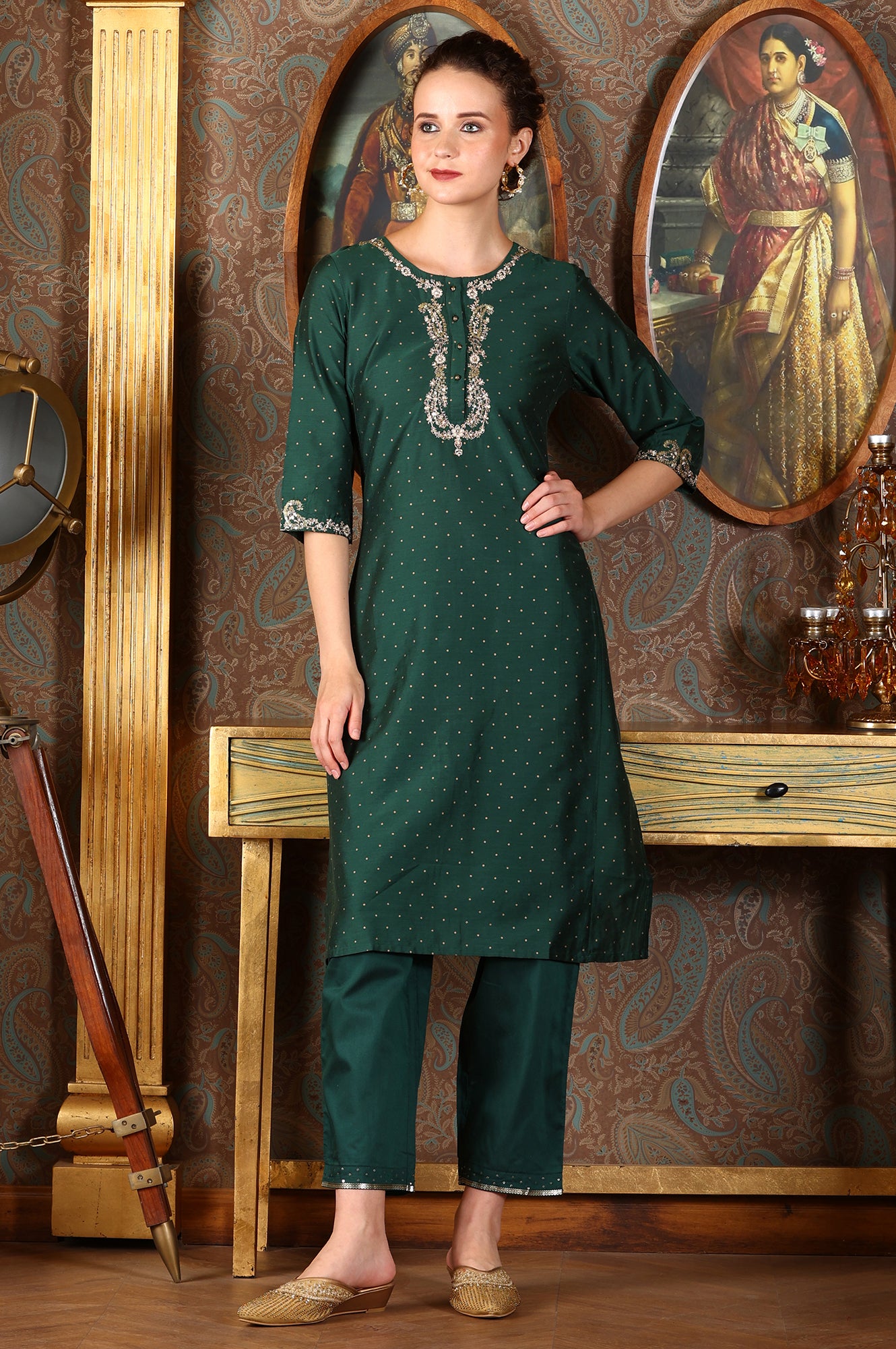 Bottle Green Glitter Printed Kurta With Embroidered Yoke