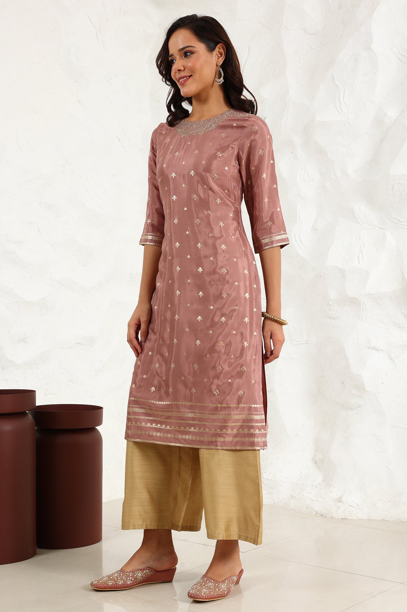 Pink Glitter Printed Shantung Straight Kurta With Embroidered Neck