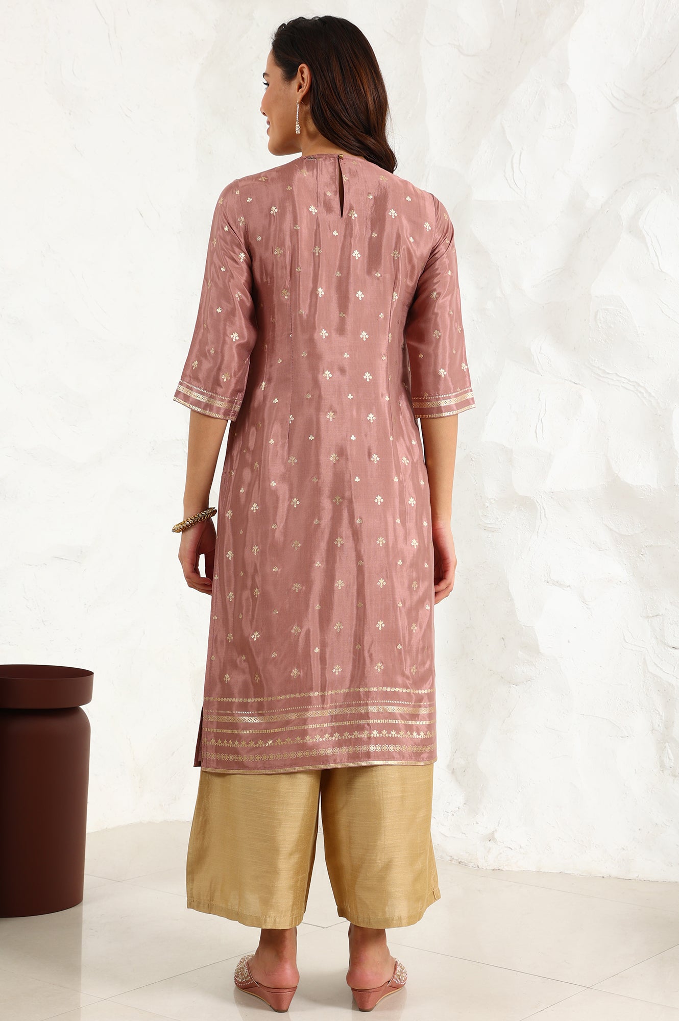 Pink Glitter Printed Shantung Straight Kurta With Embroidered Neck