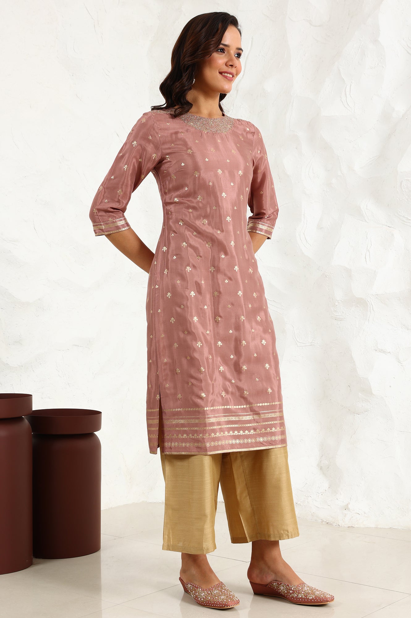 Pink Glitter Printed Shantung Straight Kurta With Embroidered Neck