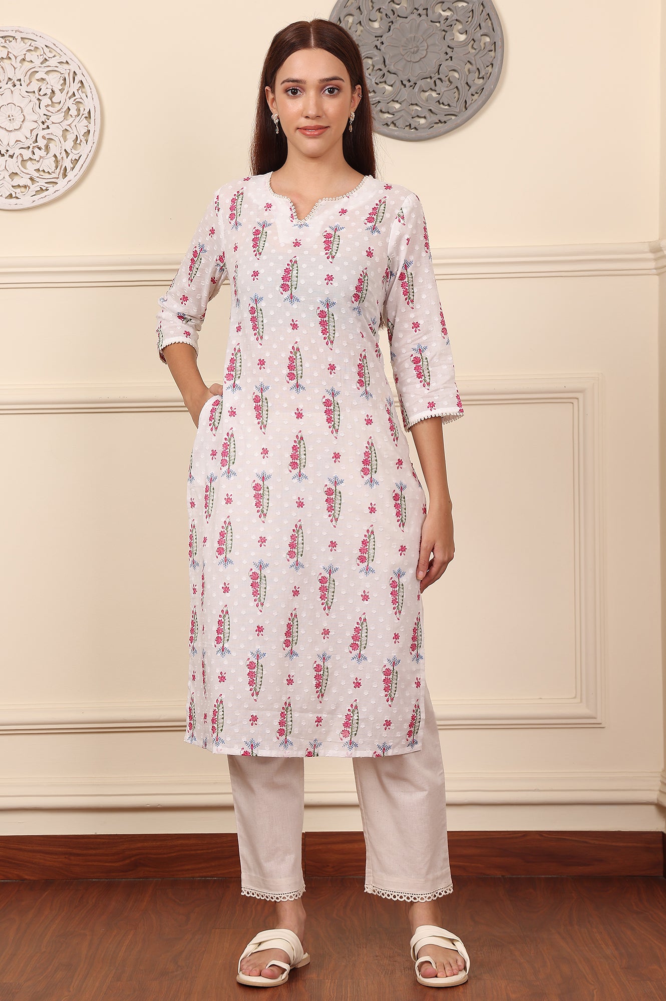 White Floral &amp; Leaf Printed Textured Pure Cotton Straight Kurta - wforwoman