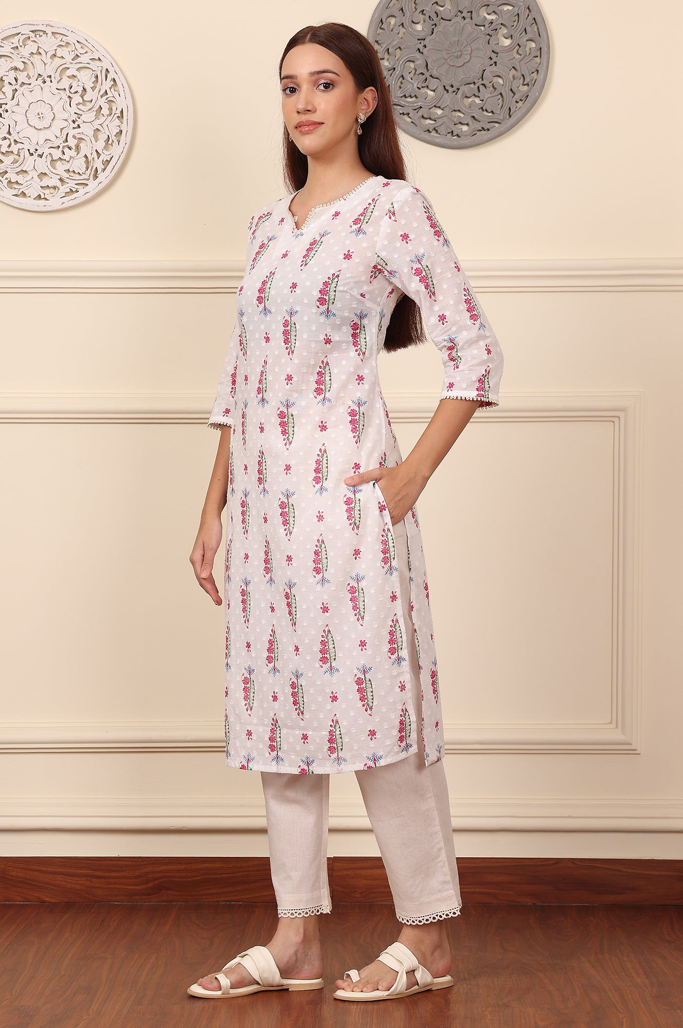 White Floral &amp; Leaf Printed Textured Pure Cotton Straight Kurta - wforwoman