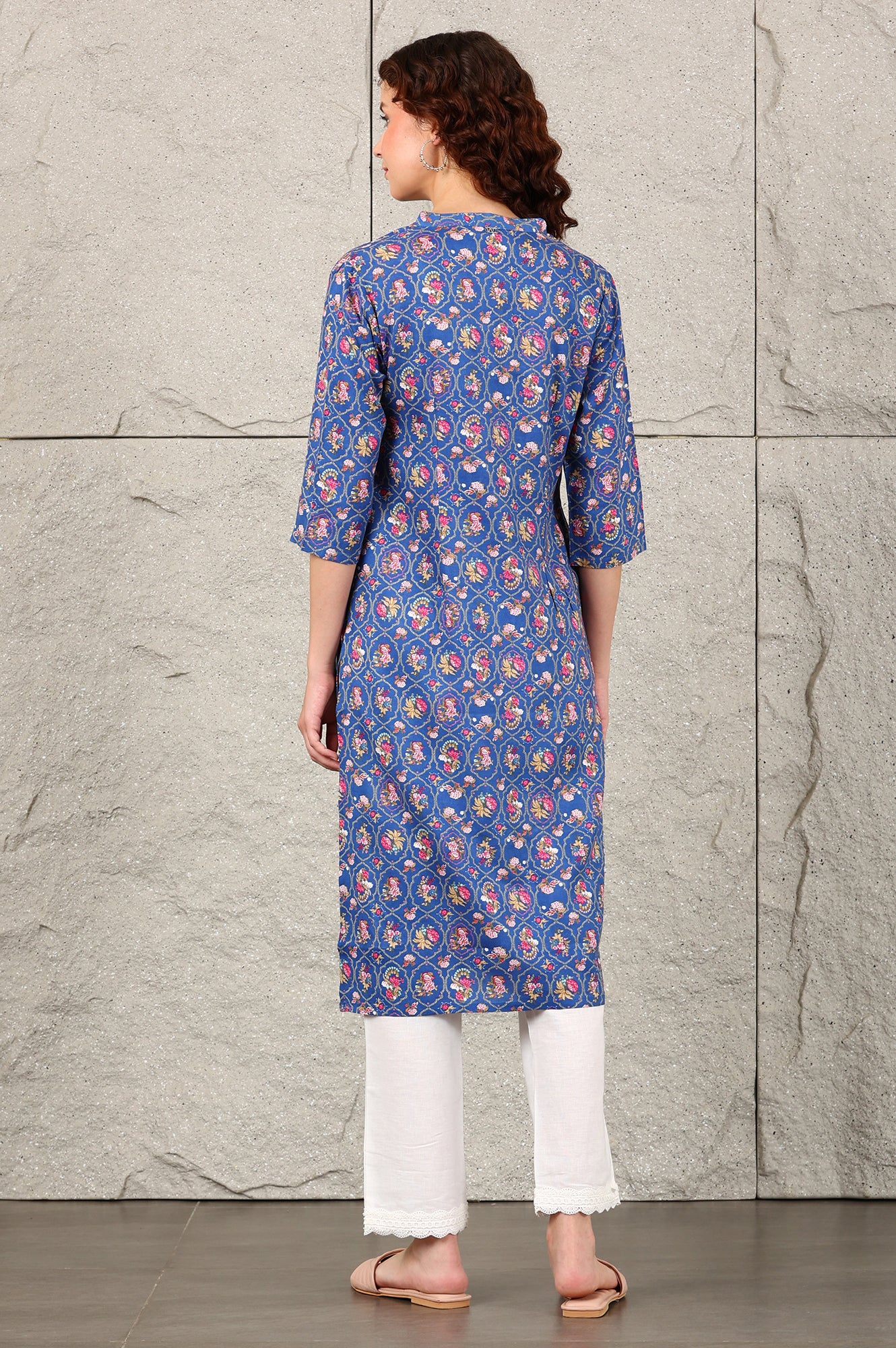 Blue Small Buti Floral Printed Straight Kurta With Lace V-Neck