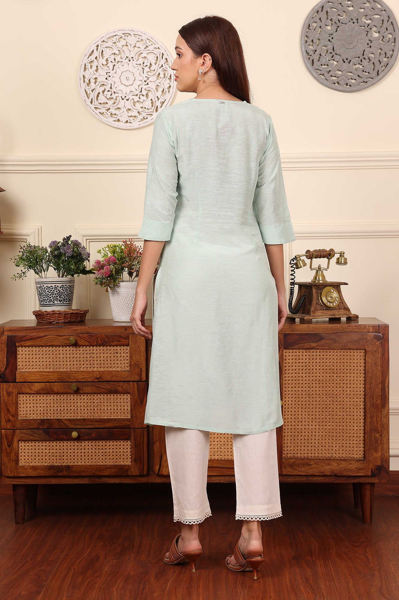 Blue Solid Snow Linen Straight Kurta With Thread Work On Neck - wforwoman