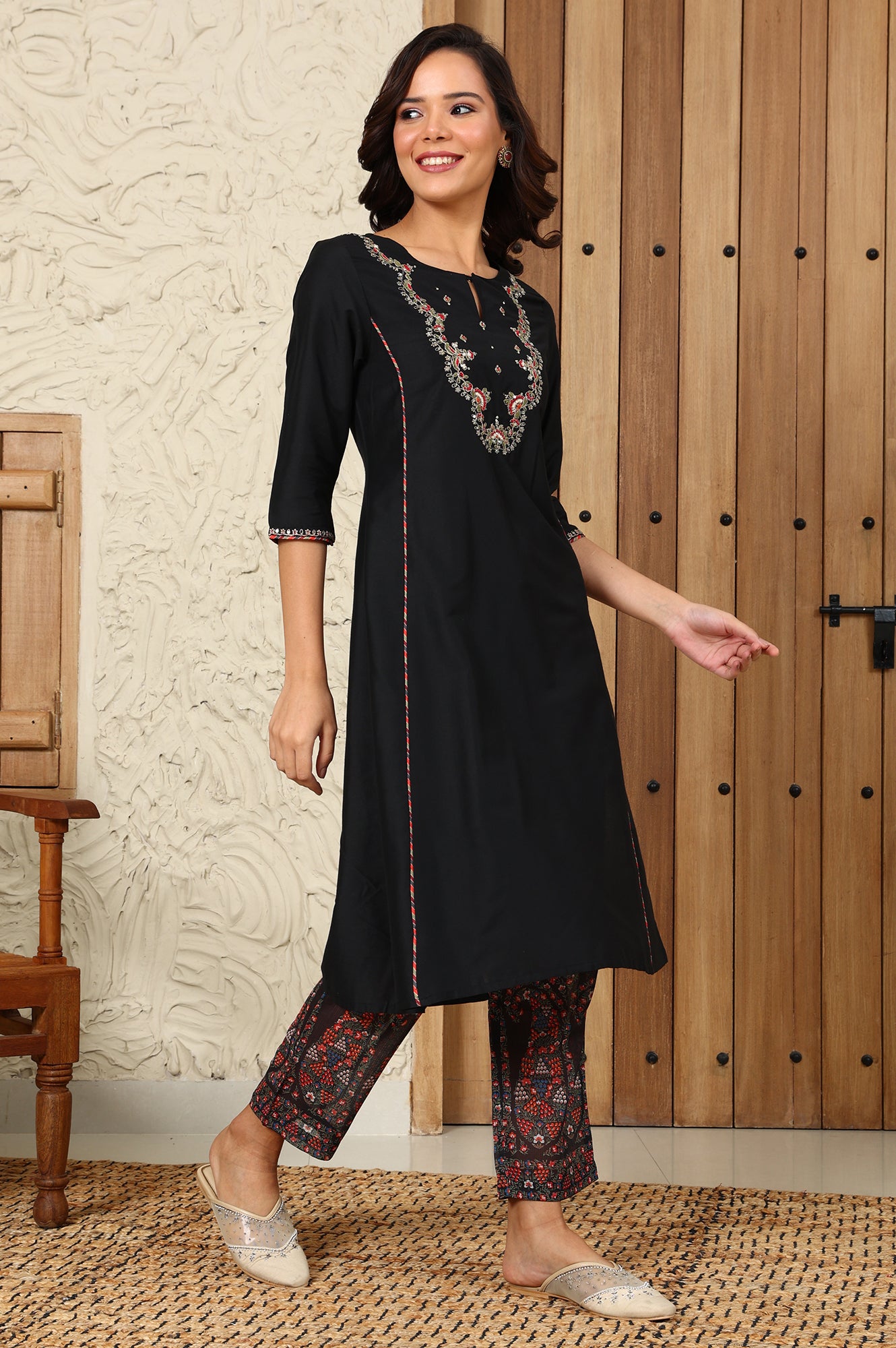 Black Solid Metallic Embroidered Straight Kurta, Pants And Dupatta Set