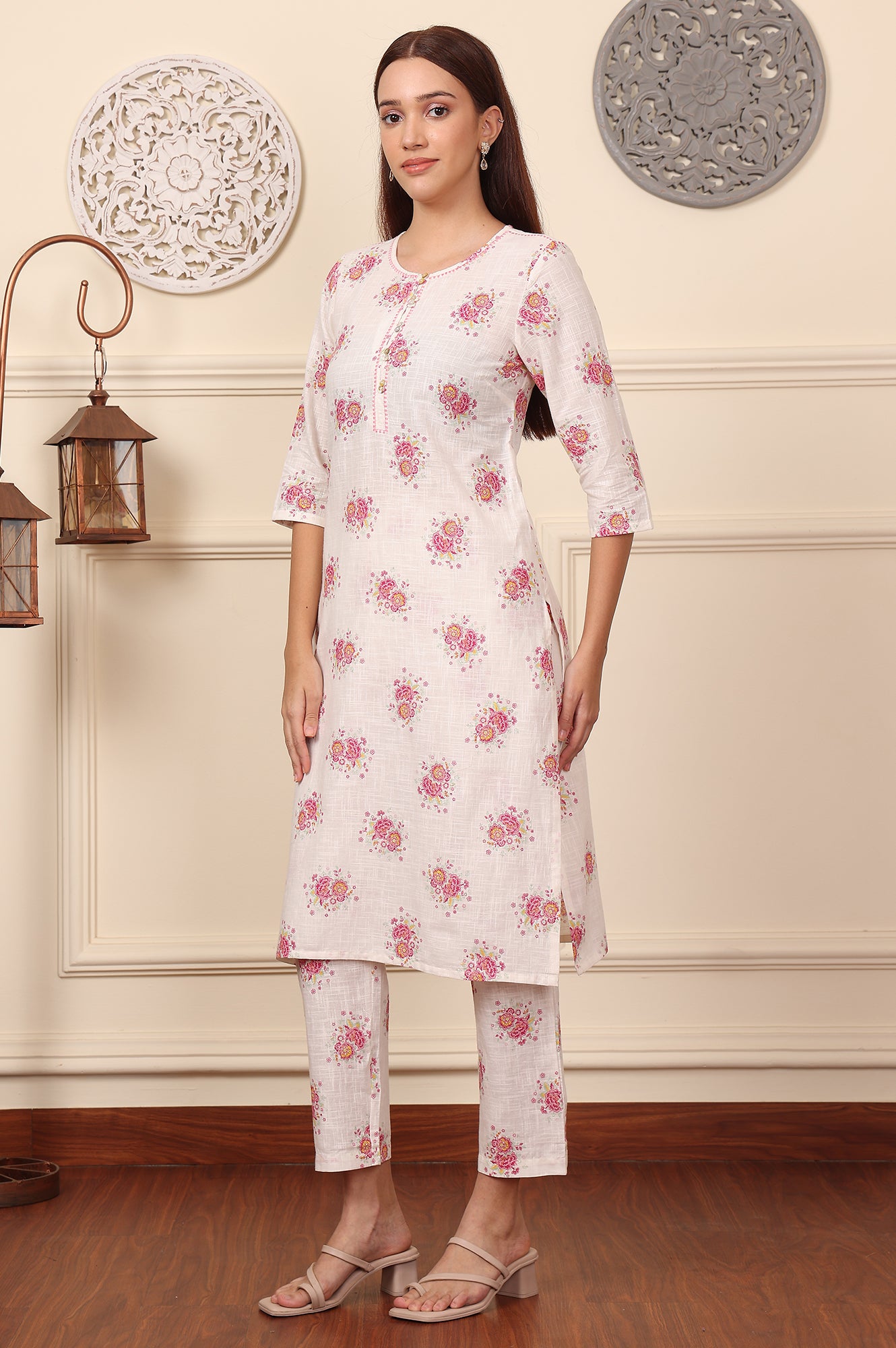 White Floral Printed A-Line Pure Cotton Kurta And Pants Co-Ord Set - wforwoman