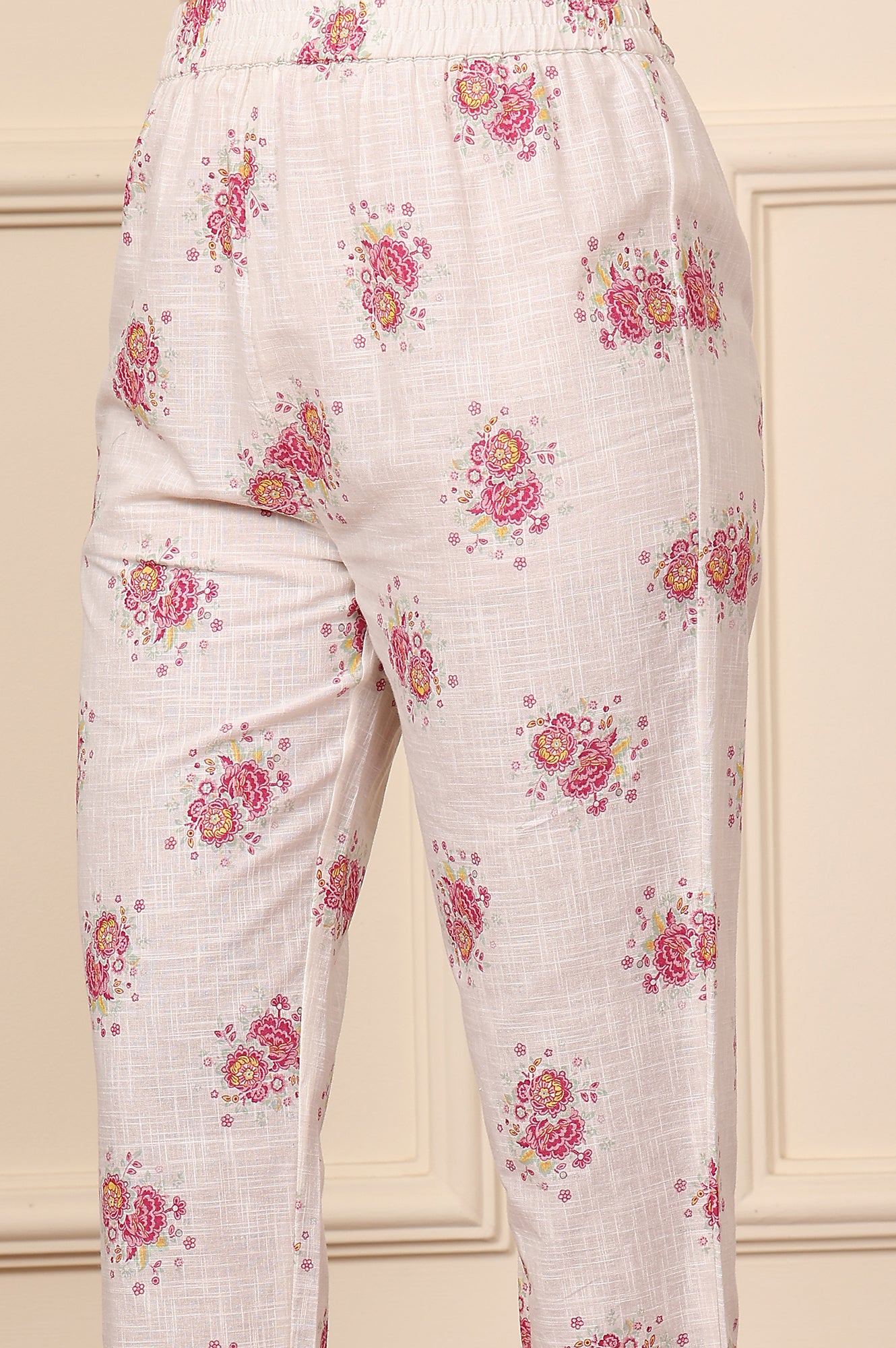 White Floral Printed A-Line Pure Cotton Kurta And Pants Co-Ord Set