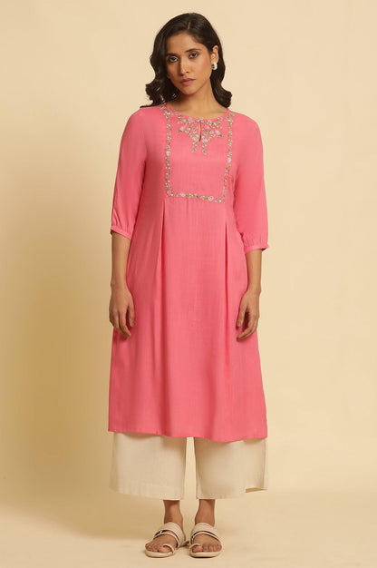 Pink A-Line Kurta With Thread Embroidery - wforwoman