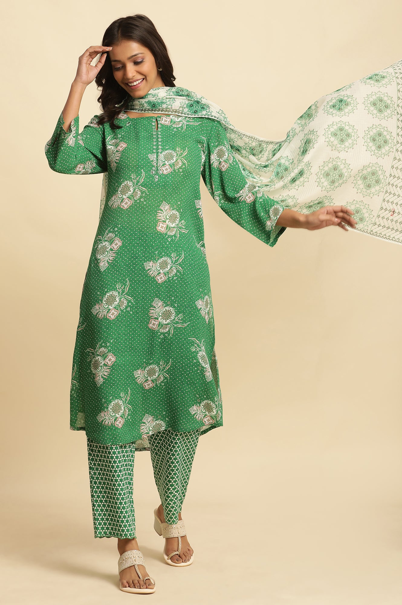 Green Floral Printed Straight Kurta