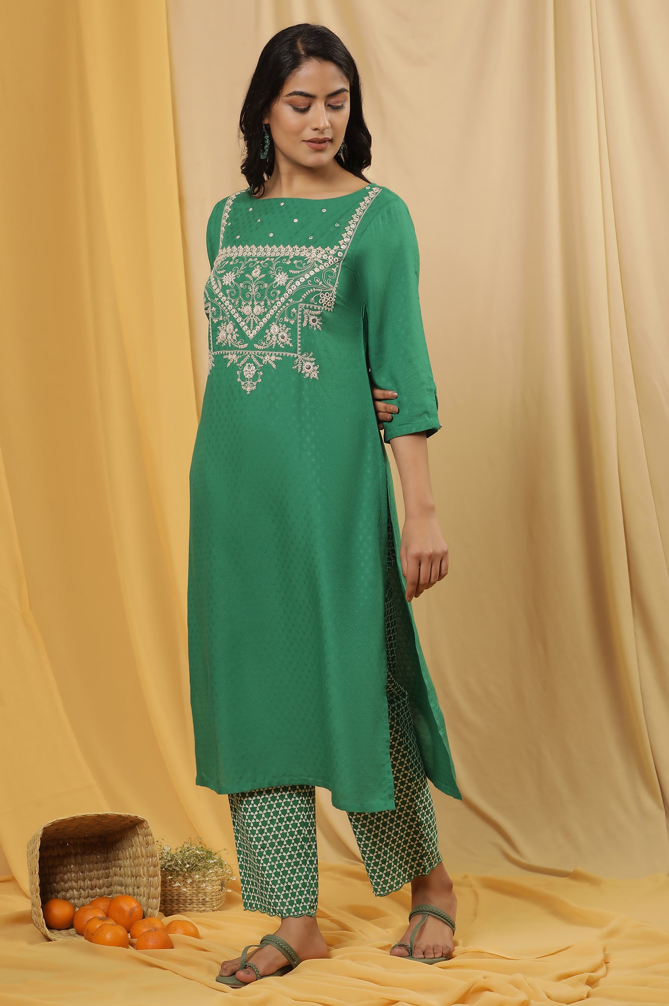 Green Dori Embroidered Straight Kurta