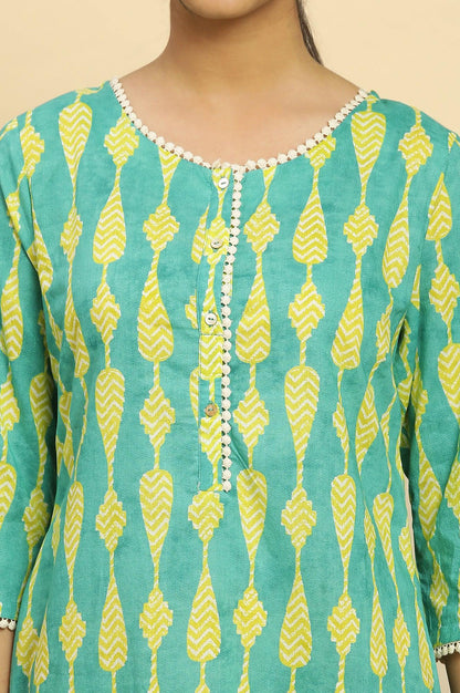 Green Geometric Printed Cotton Kurta - wforwoman