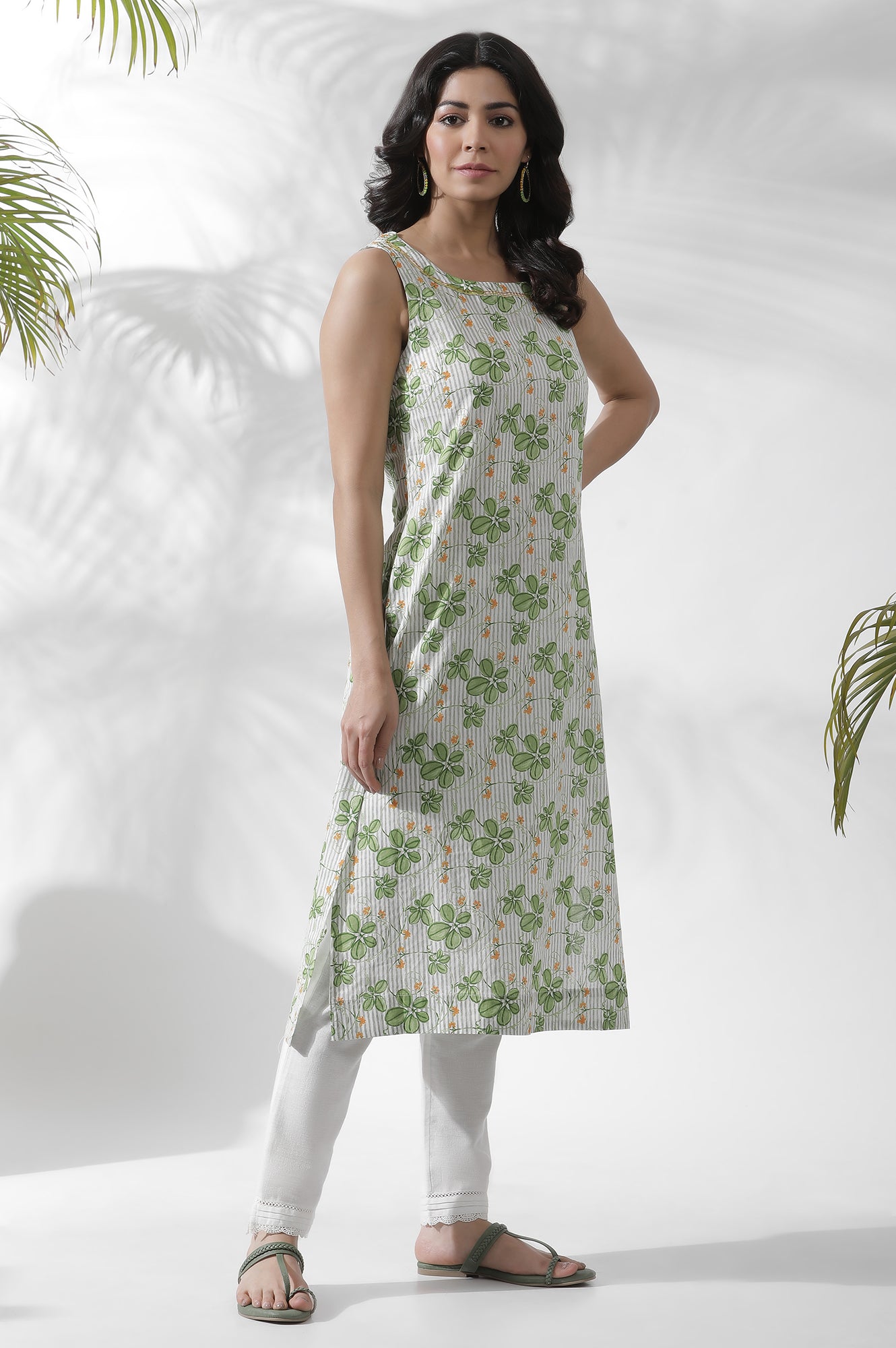 White Floral Printed Sleeveless Kurta