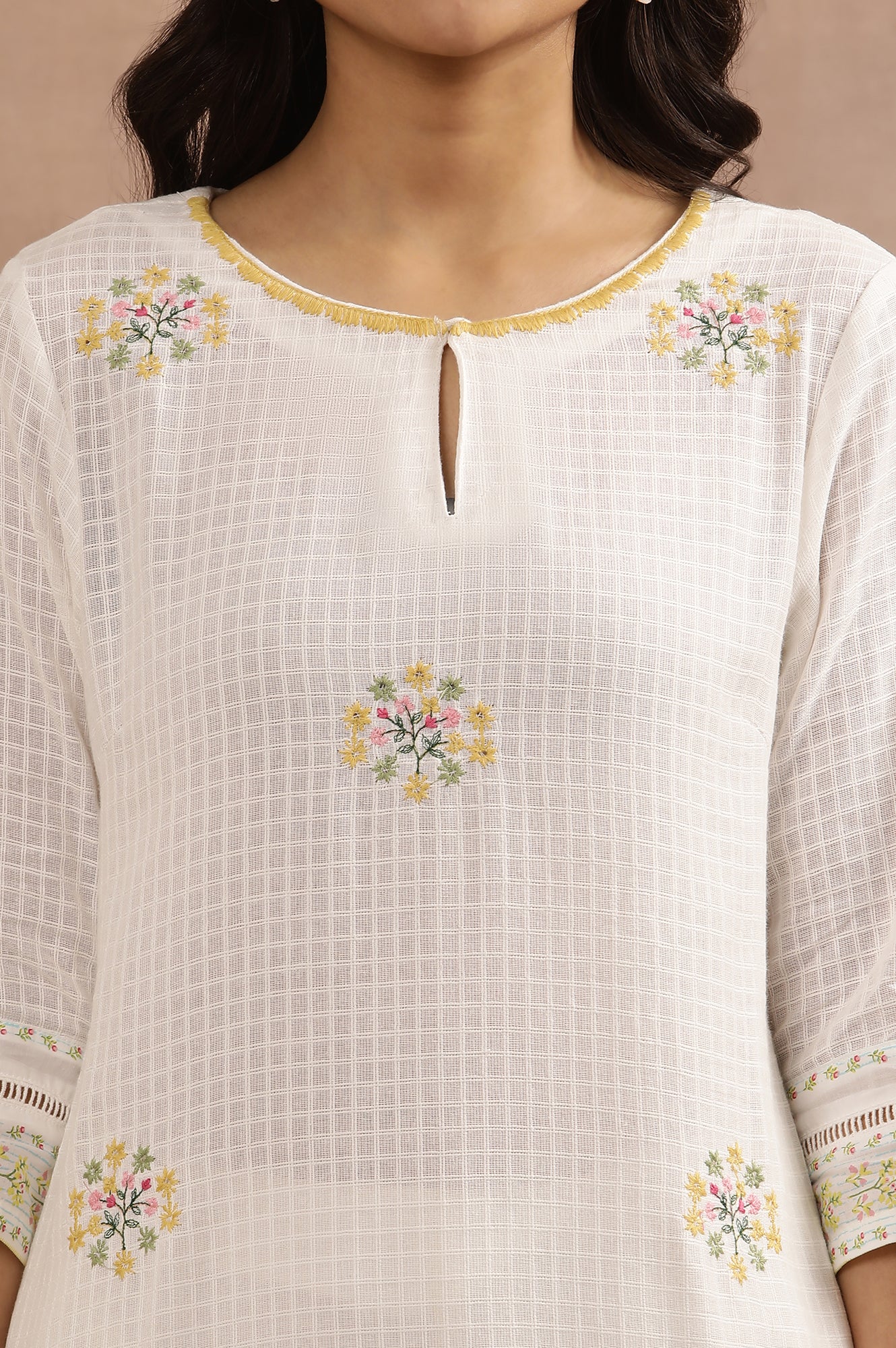 White Cotton Checker Kurta With Floral Embroidery