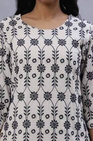 Off-White Thread Embroidered Straight Kurta