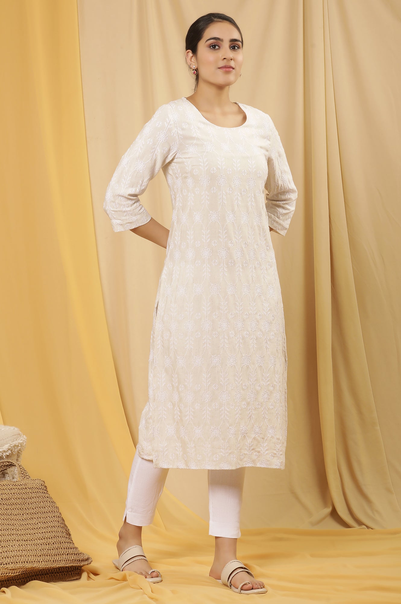 Off-White Kurta In Schiffli Embroidery