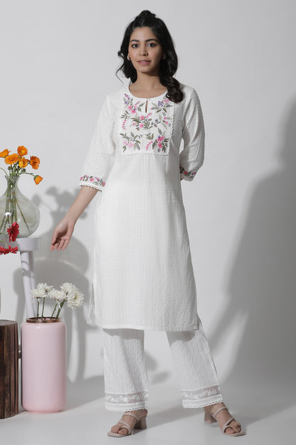 White Textured Cotton Embroidered Kurta