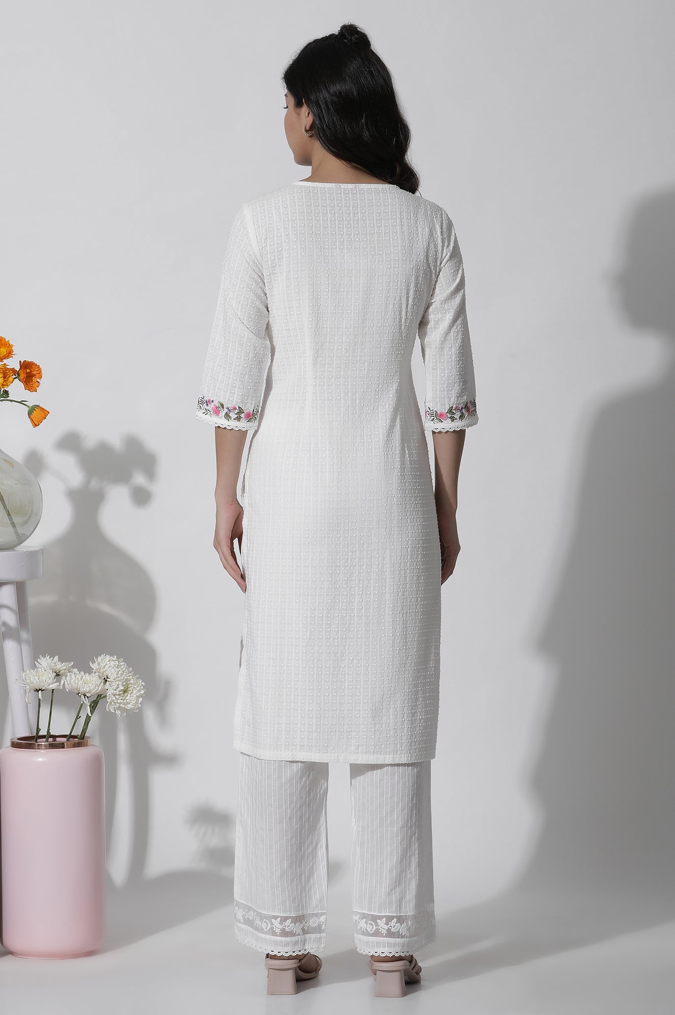 White Textured Cotton Embroidered Kurta