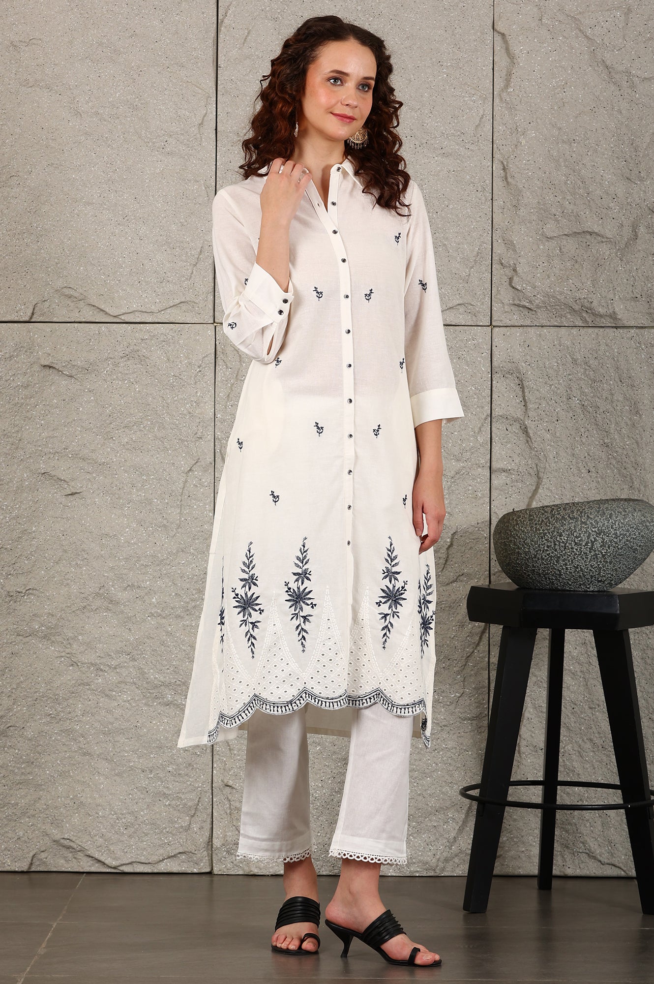 White Thread Embroidered Shirt Collar Cotton Blend Kurta