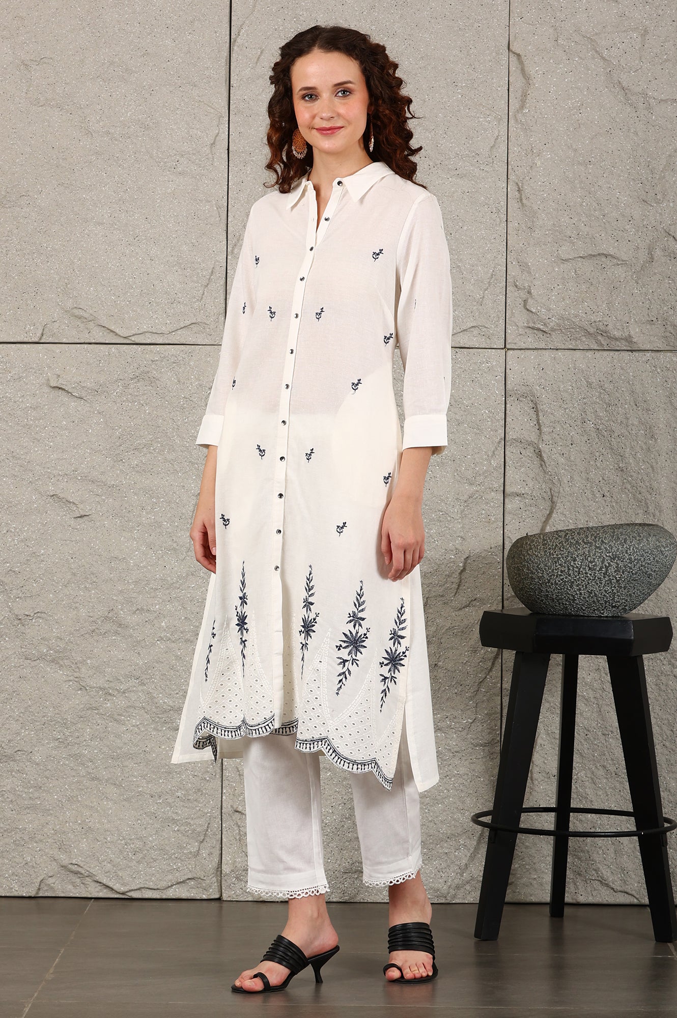 White Thread Embroidered Shirt Collar Cotton Blend Kurta