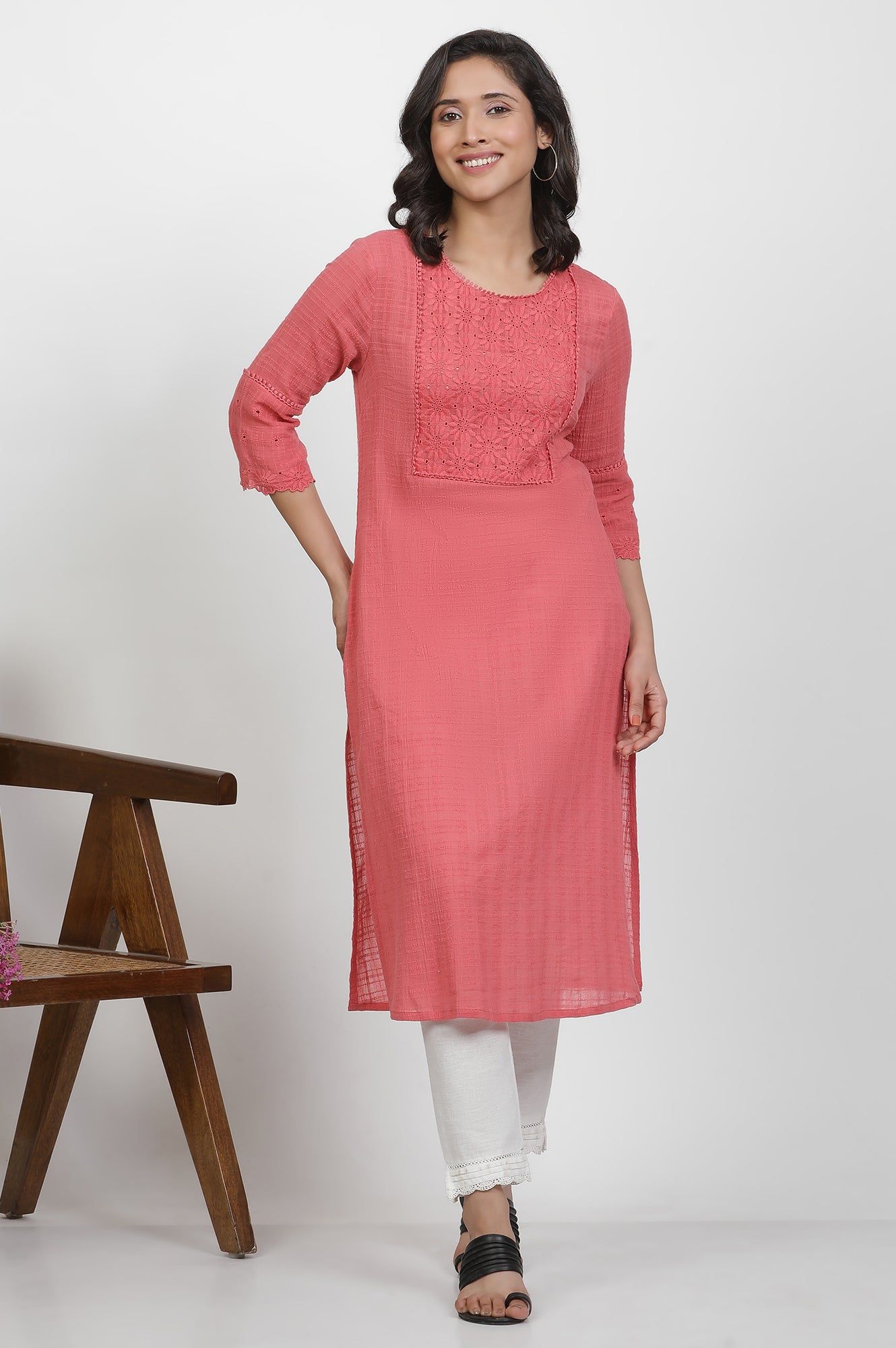 Pink Cotton Kurta With Schiffli Yoke