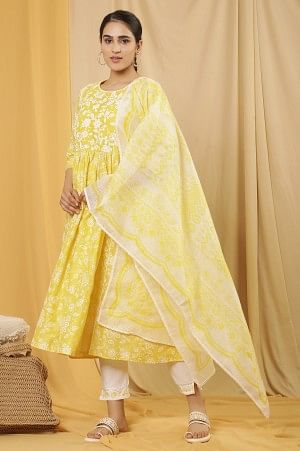 White And Yellow Floral Printed Kota Dupatta