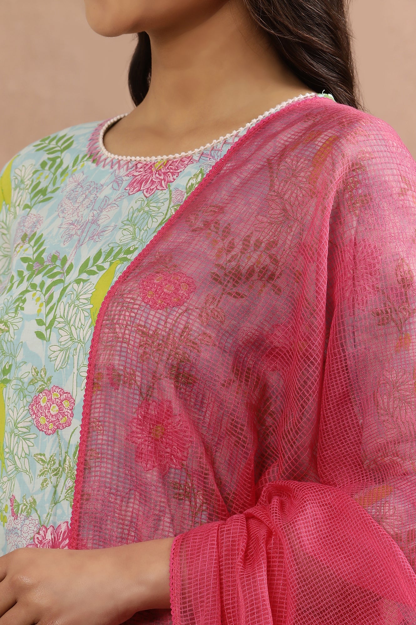 Pink Kota Dupatta With Thread Embroidery