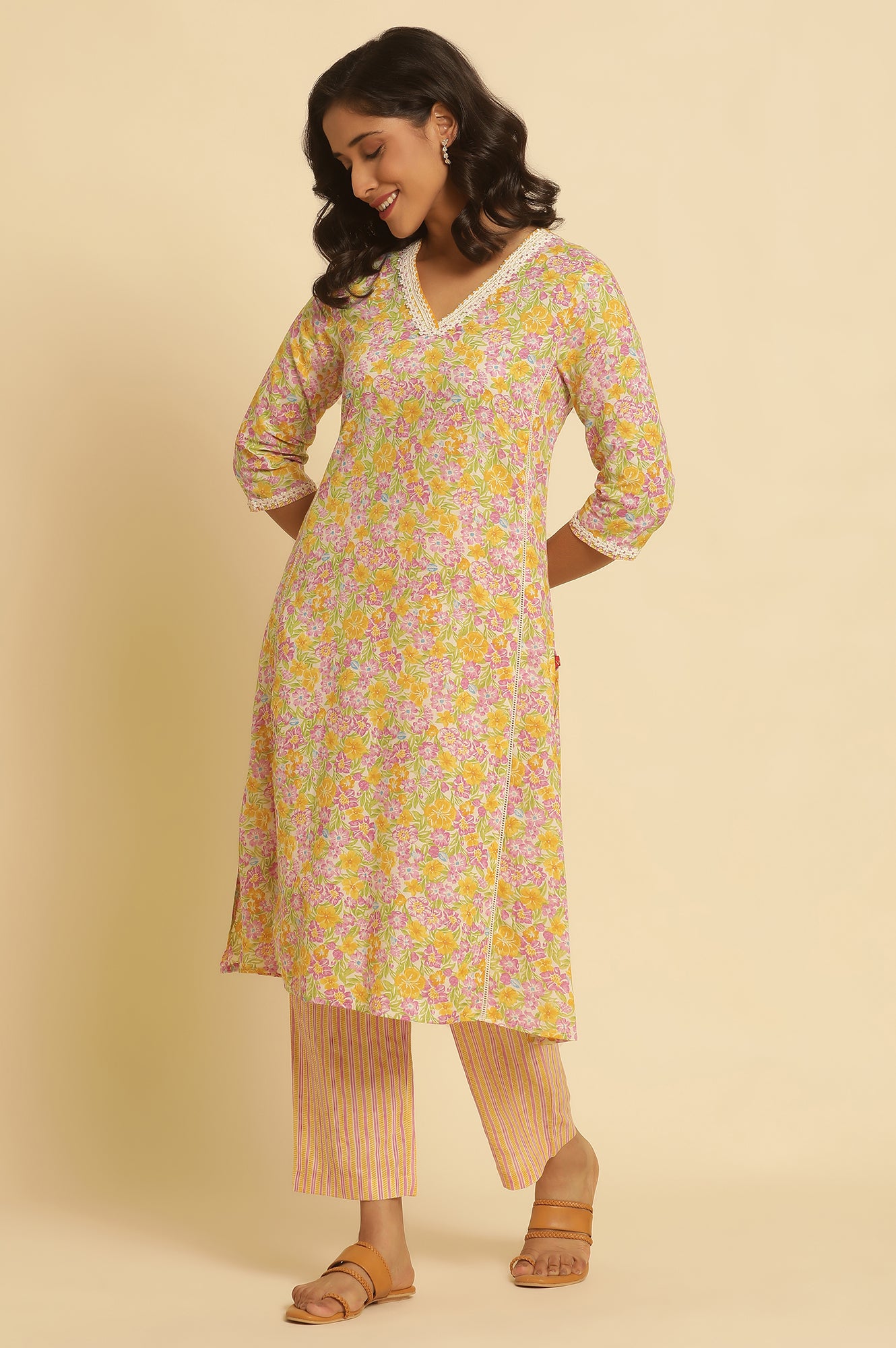 Multi-Coloured Floral Printed Kurta, Pants And Dupatta Set