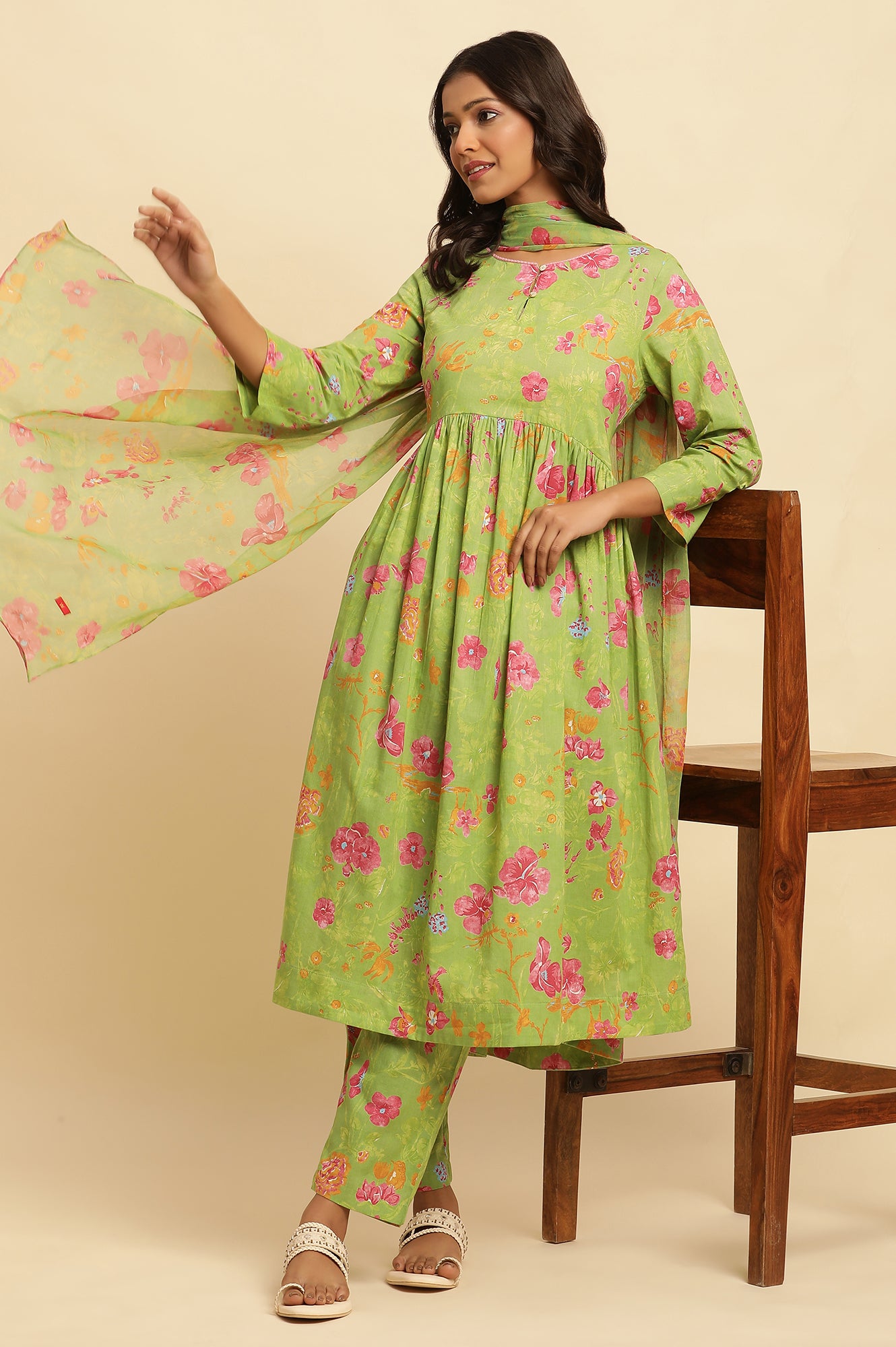 Green Floral Printed Gathered Kurta, Pants And Dupatta Set