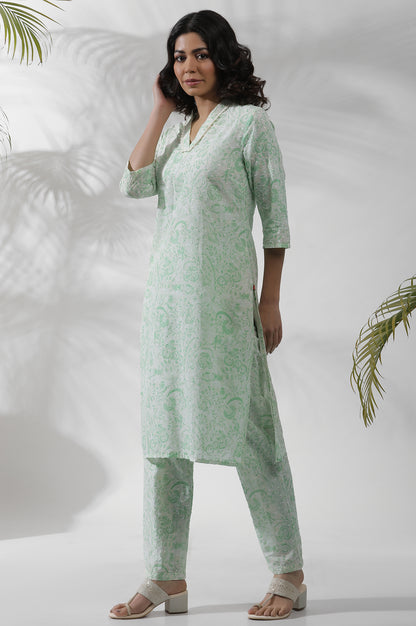 White And Green Floral Printed Kurta, Pants And Dupatta Set