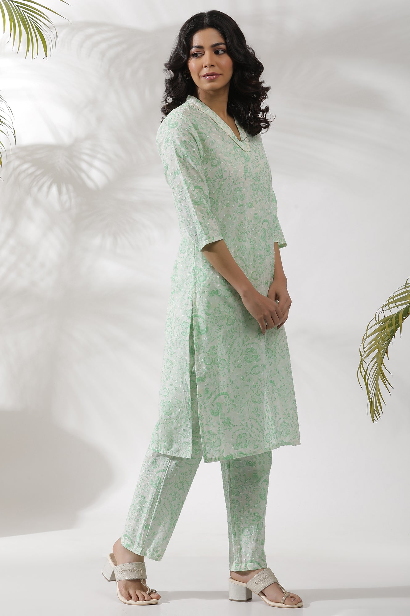 White And Green Floral Printed Kurta, Pants And Dupatta Set