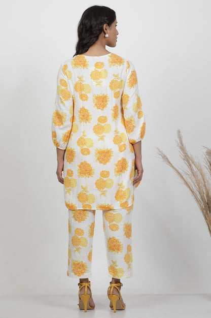 White And Yellow Bold Floral Printed Kurta And Pants Co-Ord Set