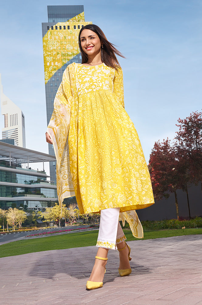 Yellow Floral Printed Gathered Kurta, Pants And Dupatta Set