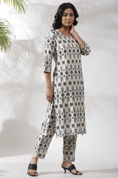 Off-White Floral Embroidered Kurta And Pants Co-Ord Set