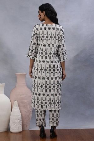 Off-White Floral Embroidered Kurta And Pants Co-Ord Set