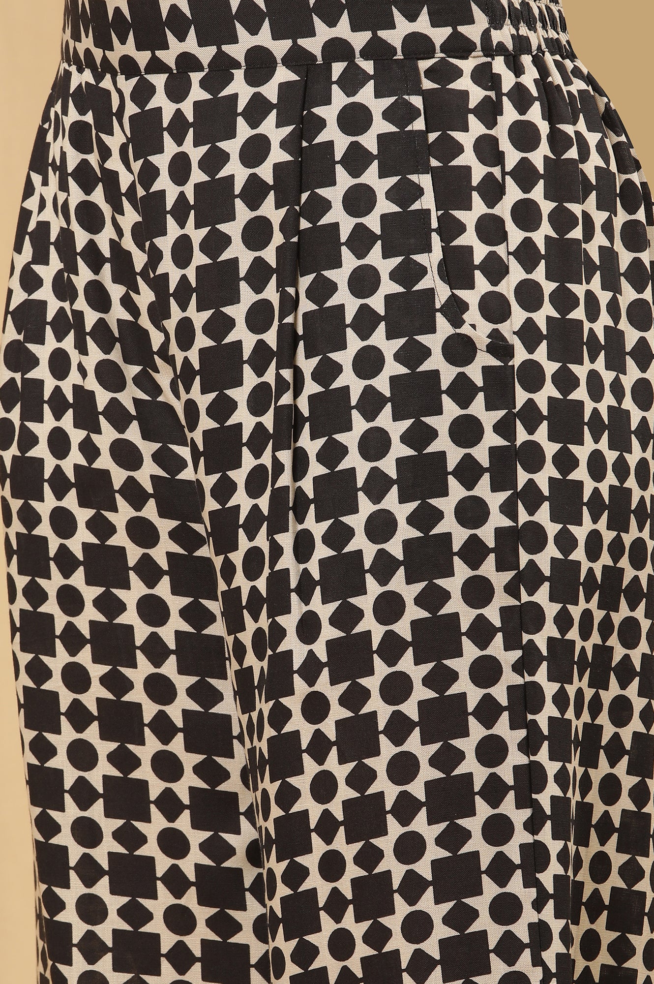 White And Black Geometric Printed Top And Trouser Set