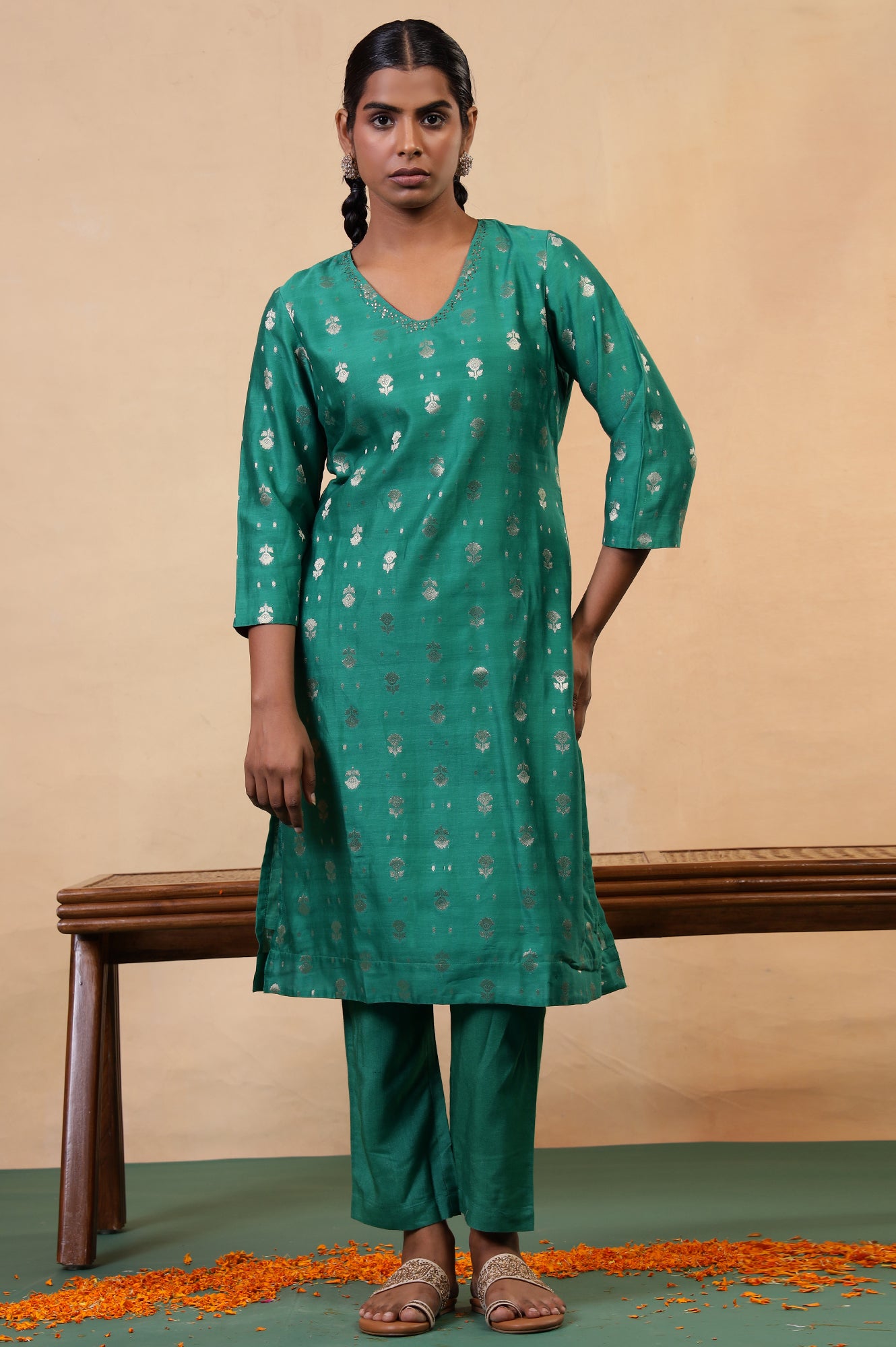 Folksong Emerald Green Ethnic Motif Mukaish Cotton Silk Kurta and Pyjama Set