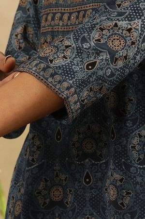 Blue Printed Kurta With Border Print Yoke