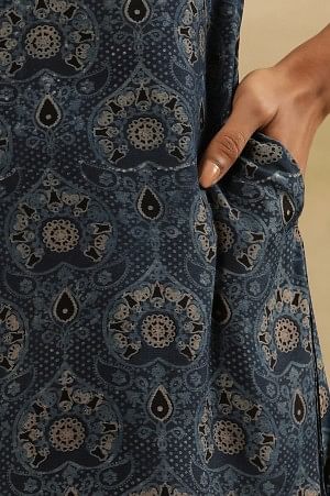 Blue Printed Kurta With Border Print Yoke